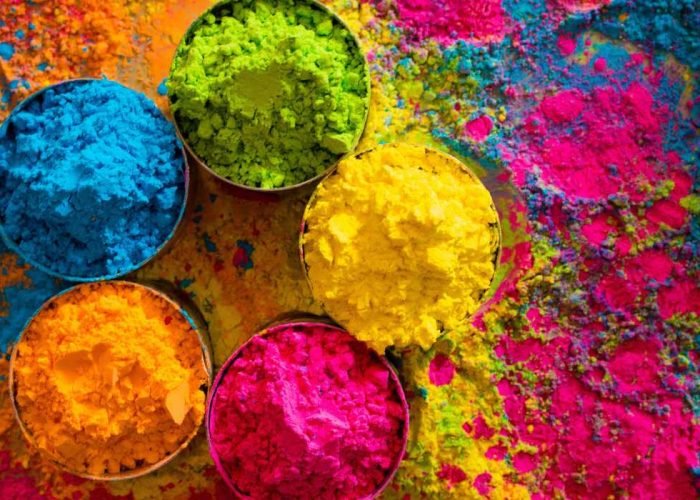 Colours-of-Holi-What-is-the-significance-of-different-colours-f